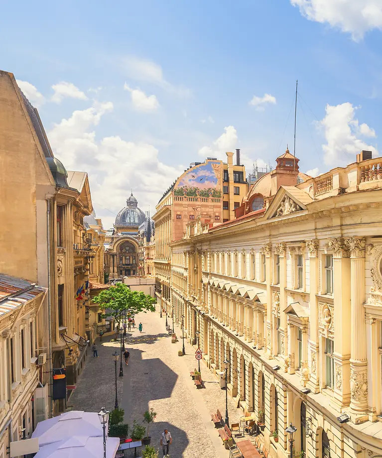 Man sieht die Altstadt Bukarest.